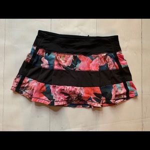 Lululemon Pace Rival skirt size 6 Secret Garden